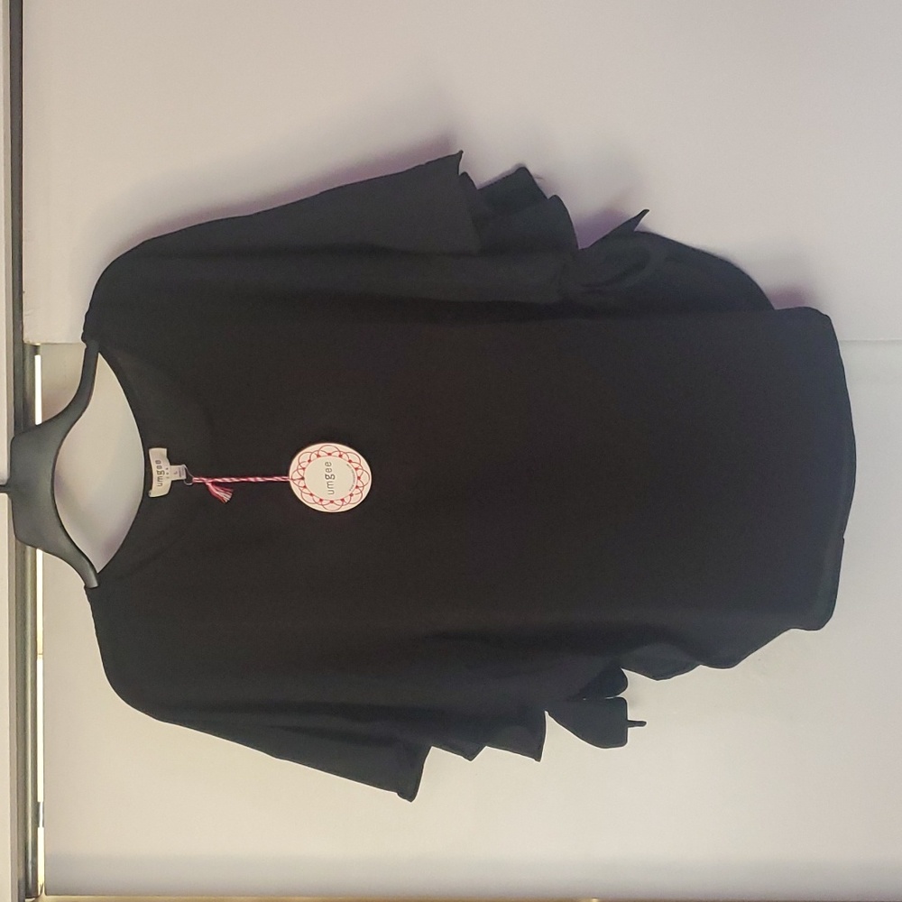 Umgee blouse NWT